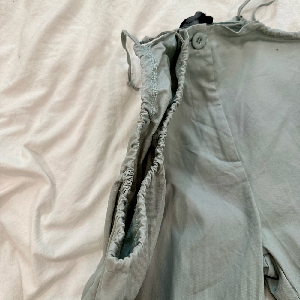 PrettyLittleThing Cargo Pants - Picture 3 of 5